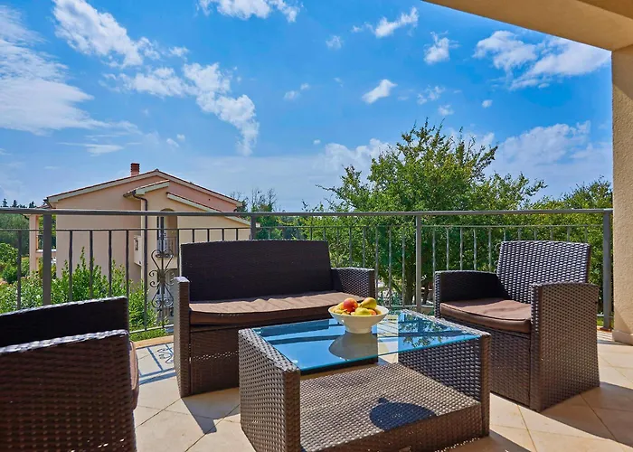 Theresa In Vila Ližnjan