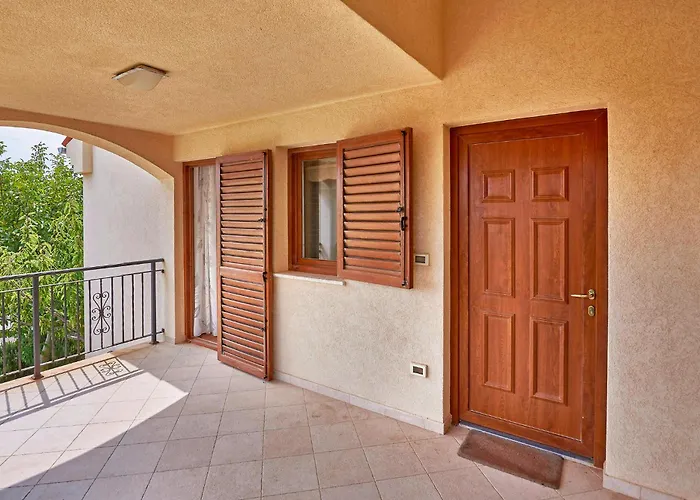 Vila Theresa In *
